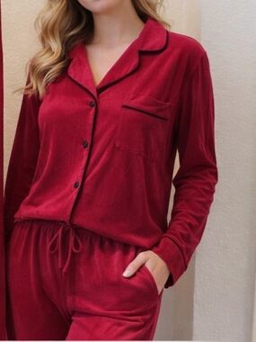 Women’s Red Two-Piece Pajama Set Black Piping XL - NWT